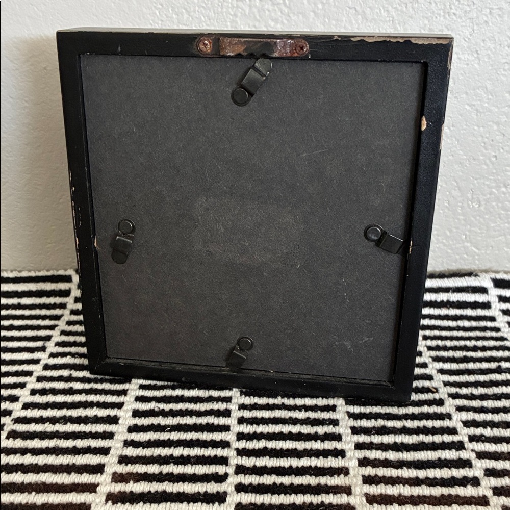 Black Framed Key and Lock Decor - Picture 2 of 3